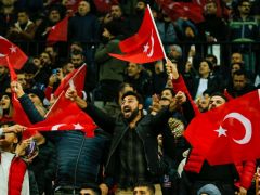 Diyarbakır’da A Ulusal Ekip’a mükemmel destek