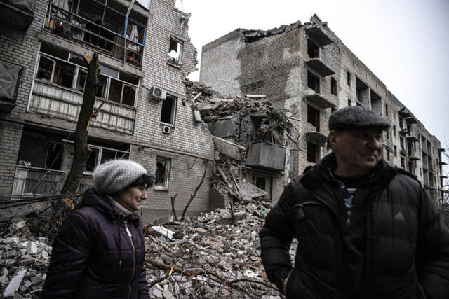 Donetsk'te çatışmalar ağır kış şartlarında sürüyor