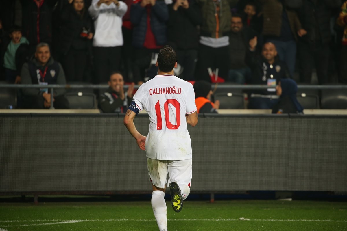 Hakan Çalhanoğlu: Mart ayındaki maçlar bizim için çok önemli #1