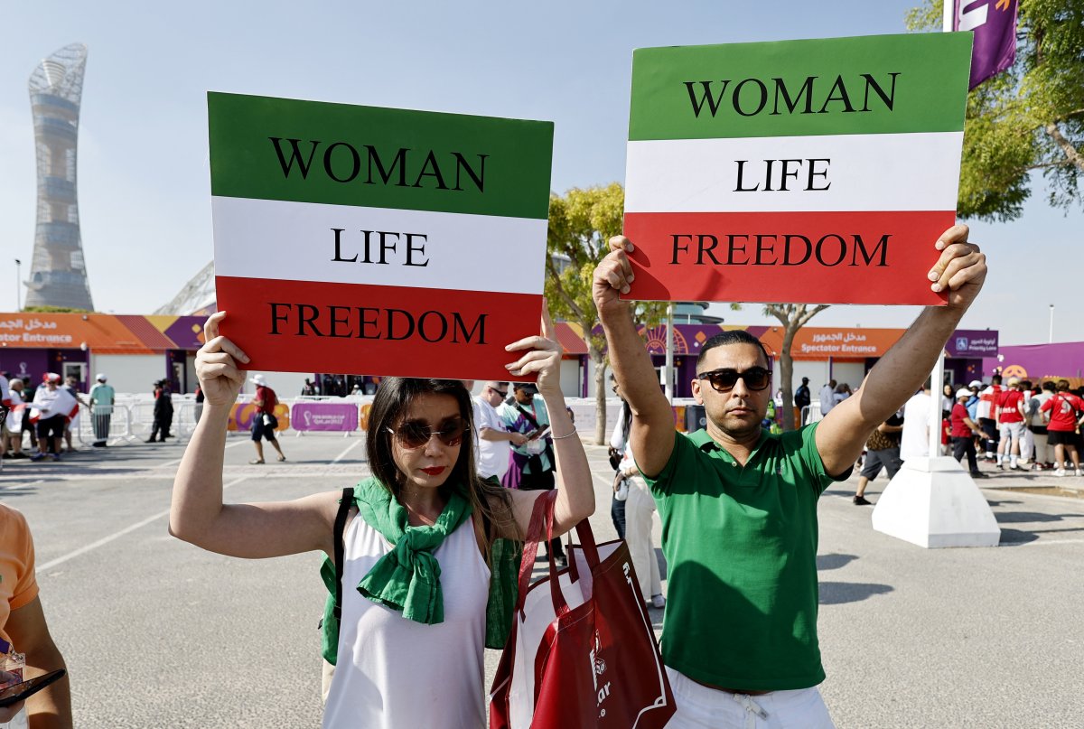 İran Milli Futbol Takımı ulusal marşa eşlik etmedi #9