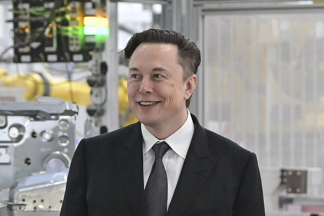 Dünyanın en zengin insanı Elon Musk değil iddiası! Tesla hisseleri düştü!