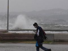 İzmir Valiliğinden fırtına ihtarı