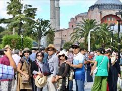 Kasım ayında yabancı turist rakamı senelik yüzde 44,64 arkasıydı