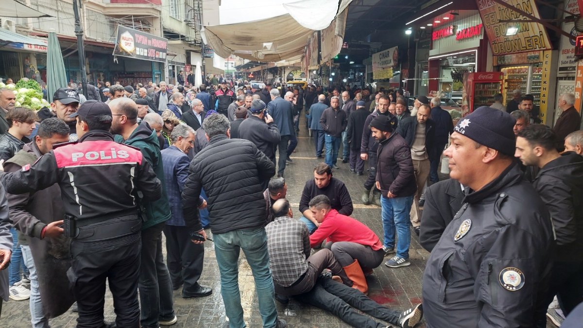 Malatya da seyyar satıcılar arası tartışma: 1 yaralı 1 gözaltı #1