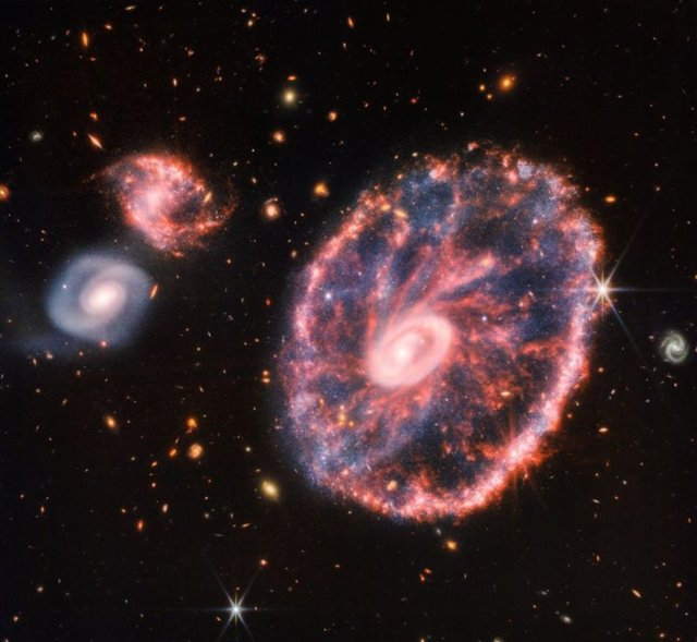 NASA'nın 2022 yılında paylaştığı en etkileyici uzay fotoğrafları göz kamaştırdı!