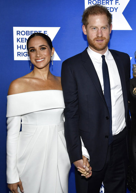 Prens Harry ve Meghan Markle kraliyeti hedef aldı: Kurtlara yem oluyordum