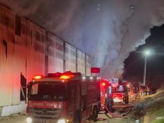 Tuzla’da geri dönüşüm kuruluşunda yangın