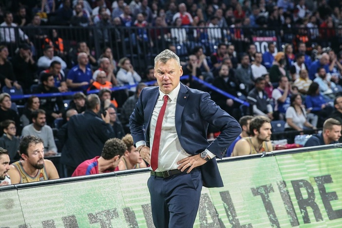 Anadolu Efes, Euroleague'de Barcelona'yı yendi