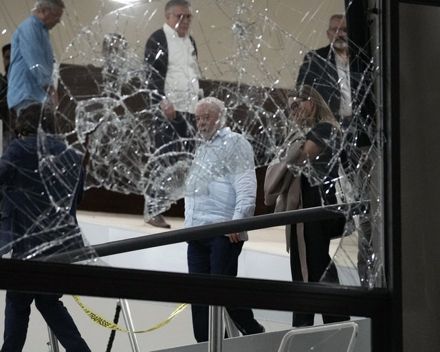 Brezilya'daki Kongre baskınında neler yaşandı?