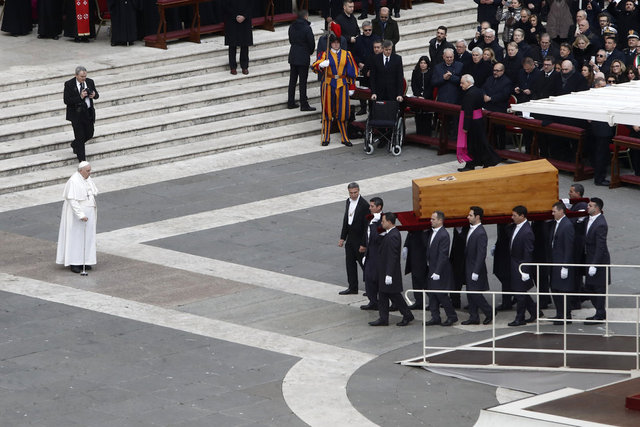 Emerit Papa 16. Benediktus'un cenaze töreni düzenlendi