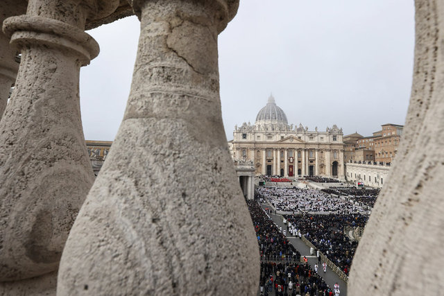 Emerit Papa 16. Benediktus'un cenaze töreni düzenlendi