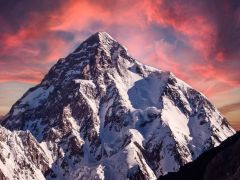 Everest Dağı’nın vefat bölgesinde neler yaşanıyor?