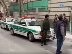 İran’da Azerbaycan Büyükelçiliği’ne silahlı hamle