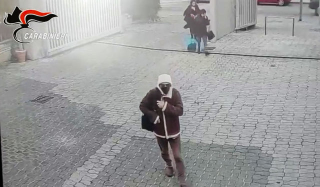 30 yıl kaçtı: İtalya'nın en çok aranan mafya lideri Matteo Messina Denaro'nun gizli sığınağı bulundu