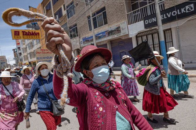 Hükümet karşıtı gösteriler devam ediyor: Peru'da bazı bölgelerde 30 günlüğüne OHAL ilan edildi