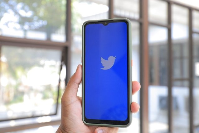 Musk'tan açıklama: Twitter'a daha pahalı bir abonelik sistemi geliyor