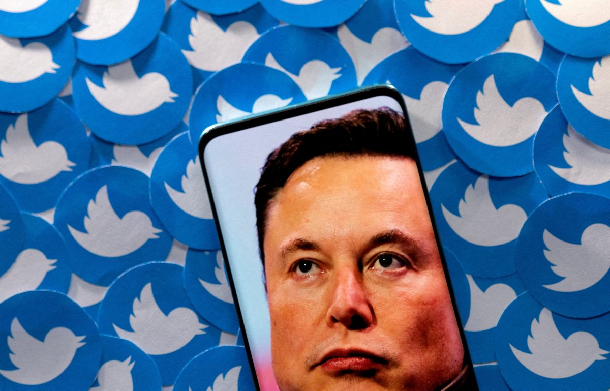 Twitter binasına Elon Musk karşıtı ifadeler yansıtıldı #1