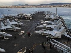 ABD’nin uçak gemisi geliyor!