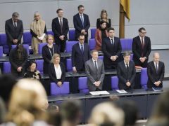 Alman Parlamentosu’nda Türkiye için saygı duruşu