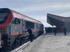 Azerbaycan’dan gönderilen yardım treni Kars’a ulaştı