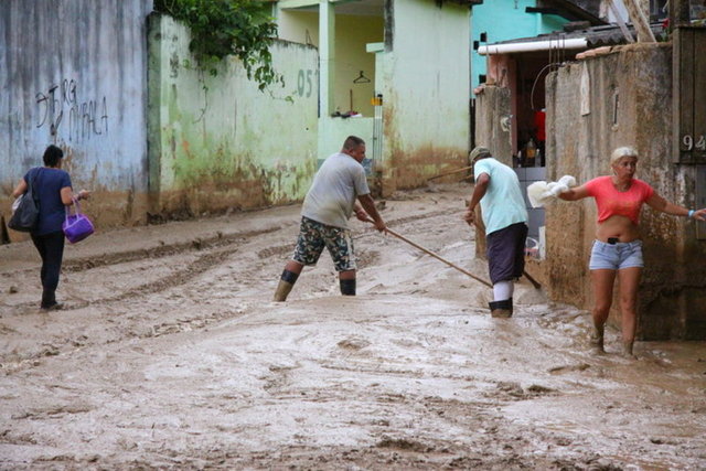 Brezilya'da sel ve toprak kaymalarında can kaybı artıyor