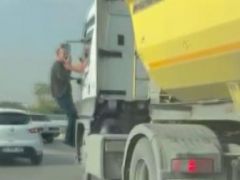 Çekmeköy’de kamyon basamağında yol verme tartışması şaşırttı