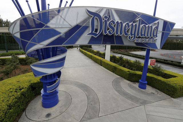 Dünya rekoru kırdı: Disneyland'i 2995 gün boyunca ziyaret etti