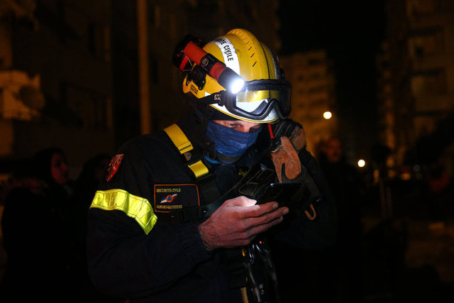 Birçok ülke arama kurtarma ekiplerini Türkiye'ye yönlendirmeyi sürdürüyor