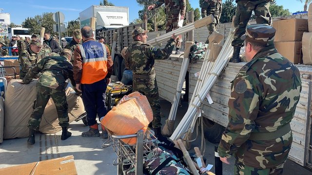 Birçok ülke arama kurtarma ekiplerini Türkiye'ye yönlendirmeyi sürdürüyor
