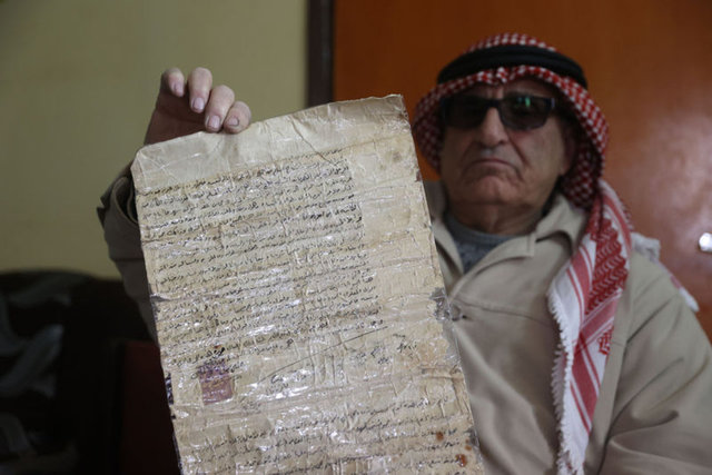 Filistinli çiftçi Yahudi yerleşimcilere karşı Osmanlı döneminden kalma 117 yıllık belgeyle hakkını arıyor