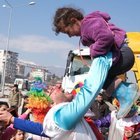 GÜNLERCE ENKAZDA KALAN BEBEKLER NASIL HAYATTA KALDI? UZMANLAR NE DİYOR?