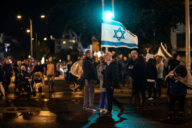 İsrail'de hükümet protestoları sürüyor