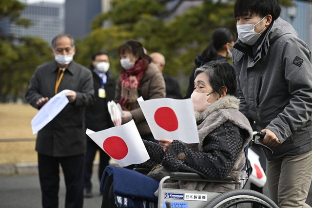 Japonya, İmparator Naruhito'nun 63. doğum günü kutlamaları için sokaklarda