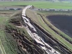 Kahramanmaraş’ta hasar gören yollar drone ile görüntülendi