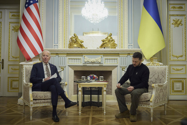 Rusya-Ukrayna savaşının yıl dönümü öncesinde ABD Başkanı Biden'dan Kiev'e sürpriz ziyaret - Dünyadan Haberler