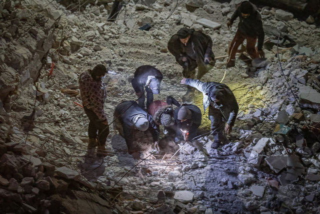 Türkiye'yi sarsan depremler Suriye'yi de etkiledi: Can kaybı artıyor