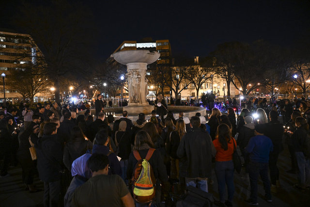 Depremde hayatını kaybedenler için Washington'da anma etkinliği düzenlendi