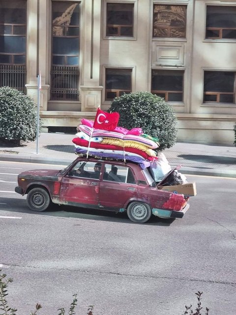 Eski aracıyla yardım ulaştırmaya çalışırken gündem olan Azerbaycanlı isim Habertürk'e konuştu