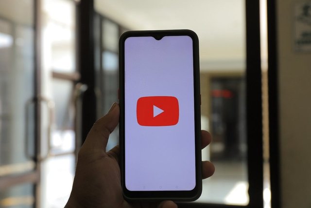 Youtube'a dublajlı video izleme özelliği geliyor