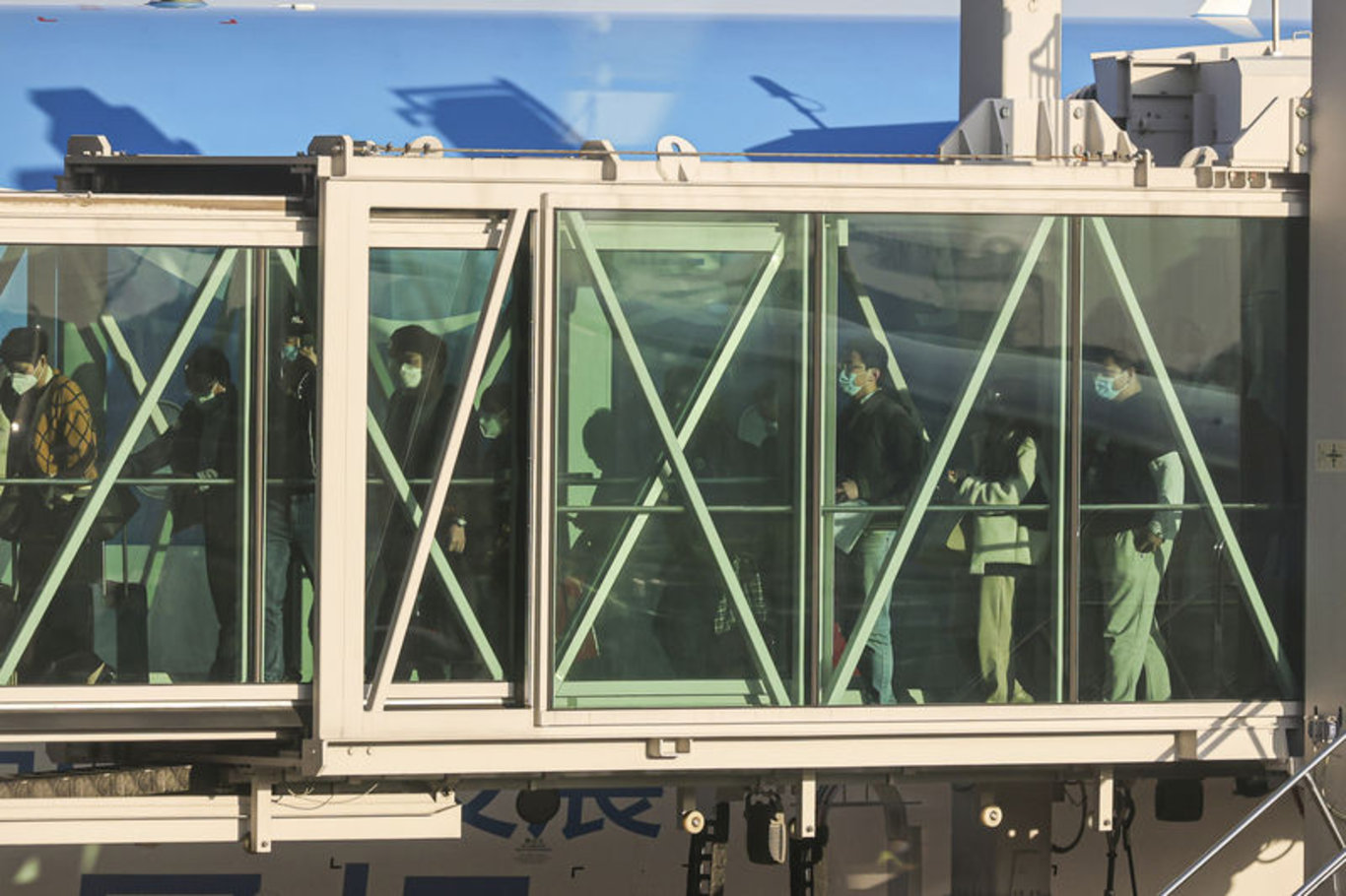 Pandemiyle sınırlarını kapatmıştı: Çin 2020'den bu yana sınırlarını ilk kez tamamen açıyor