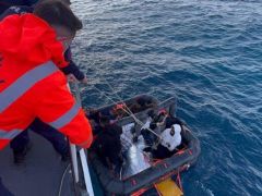 Balıkesir açıklarında 9 düzensiz göçmen kurtarıldı
