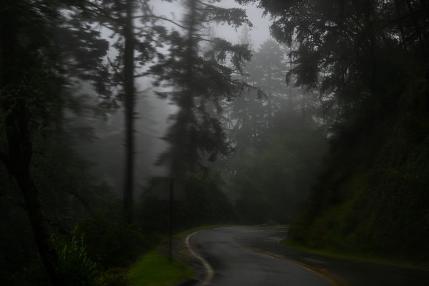 ABD'nin California eyaletinde atmosferik nehir fırtınaları etkili oluyor