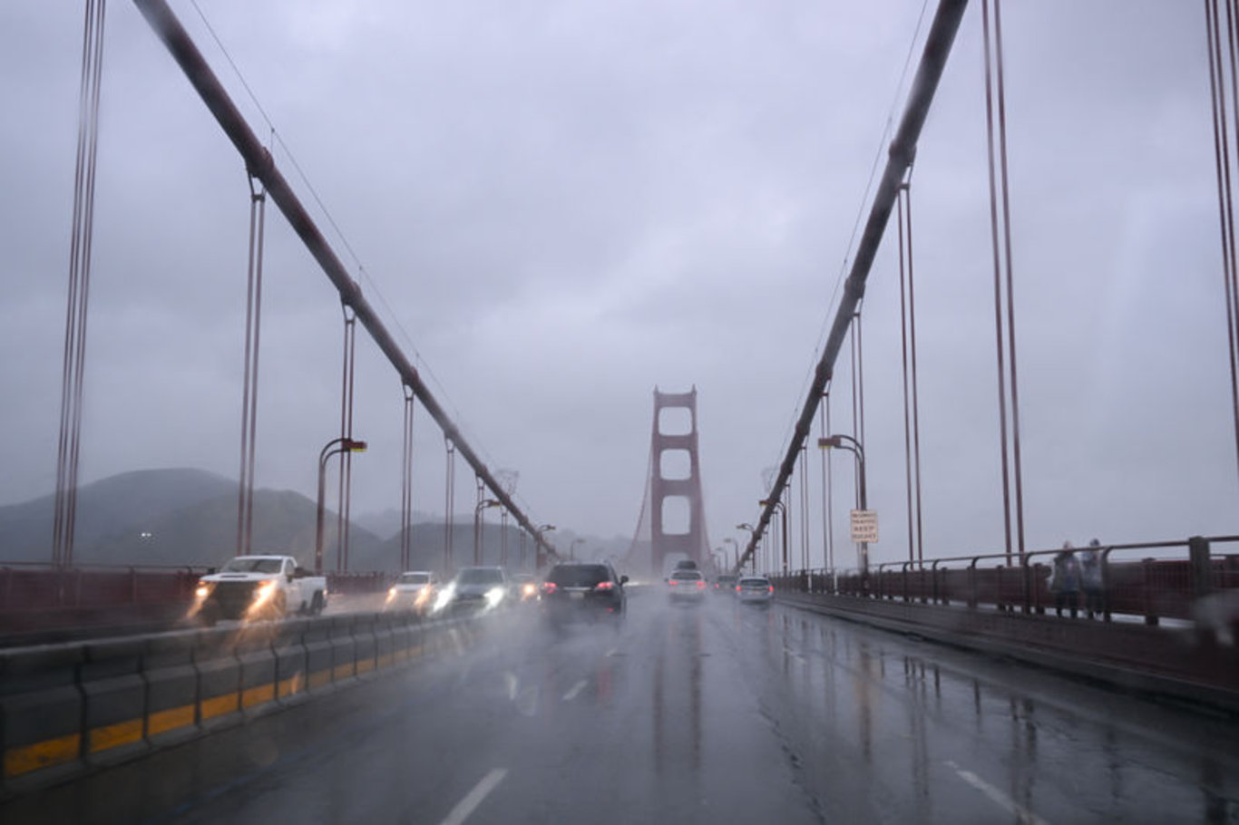 ABD'nin California eyaletinde atmosferik nehir fırtınaları etkili oluyor