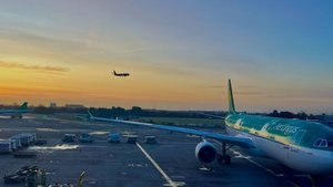 Dublin Havalimanı uçuşlara yine kapatıldı