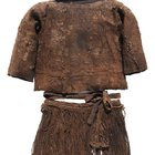 BU KIYAFETLER M.Ö. YAŞAYAN BİR GENÇ KIZA AİT!