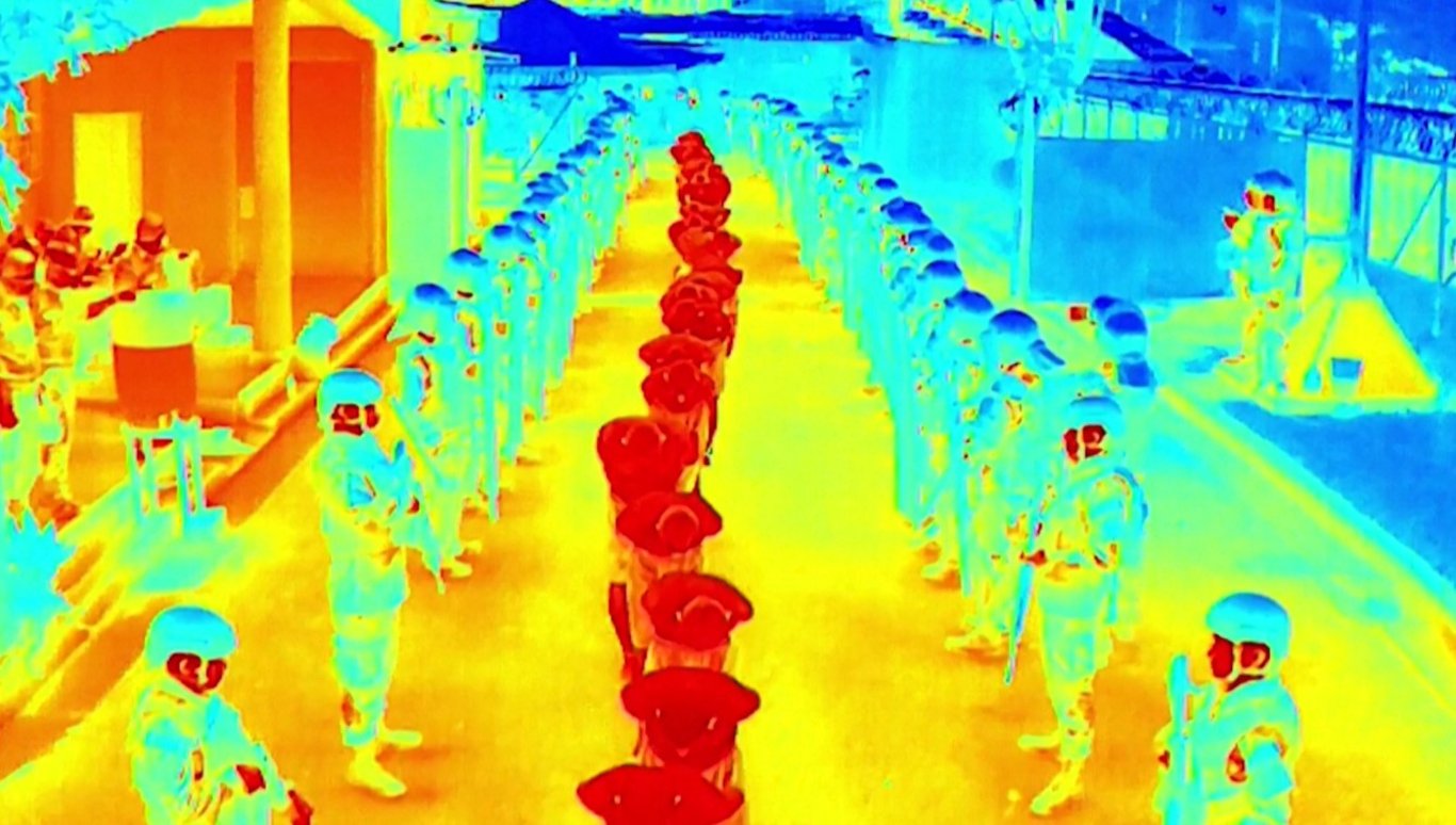 El Salvador'un en tehlikeli 2 bin suçlusu daha hapishaneye nakledildi