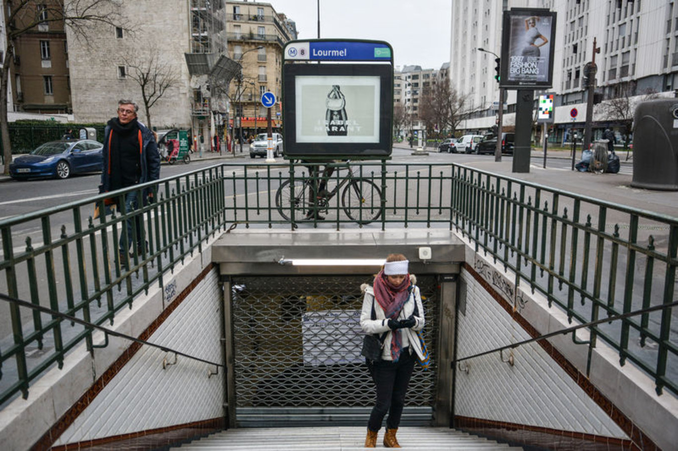Fransa'da emeklilik reformuna karşı işçiler greve gitti