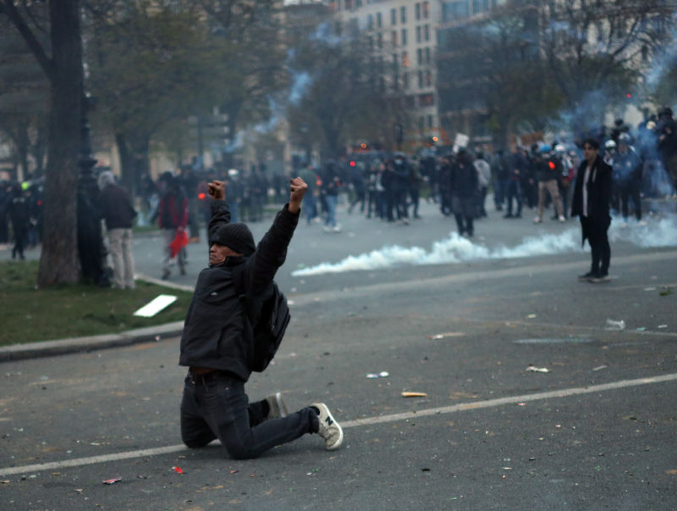 Fransa'da emeklilik reformu karşıtı gösterilerde gözaltına alınanların sayısı 201'e çıktı