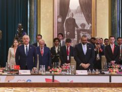 G20 toplantısı, saygı duruşuyla başladı