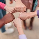 DÜNYA KADINLAR GÜNÜ NASIL İLAN EDİLDİ?